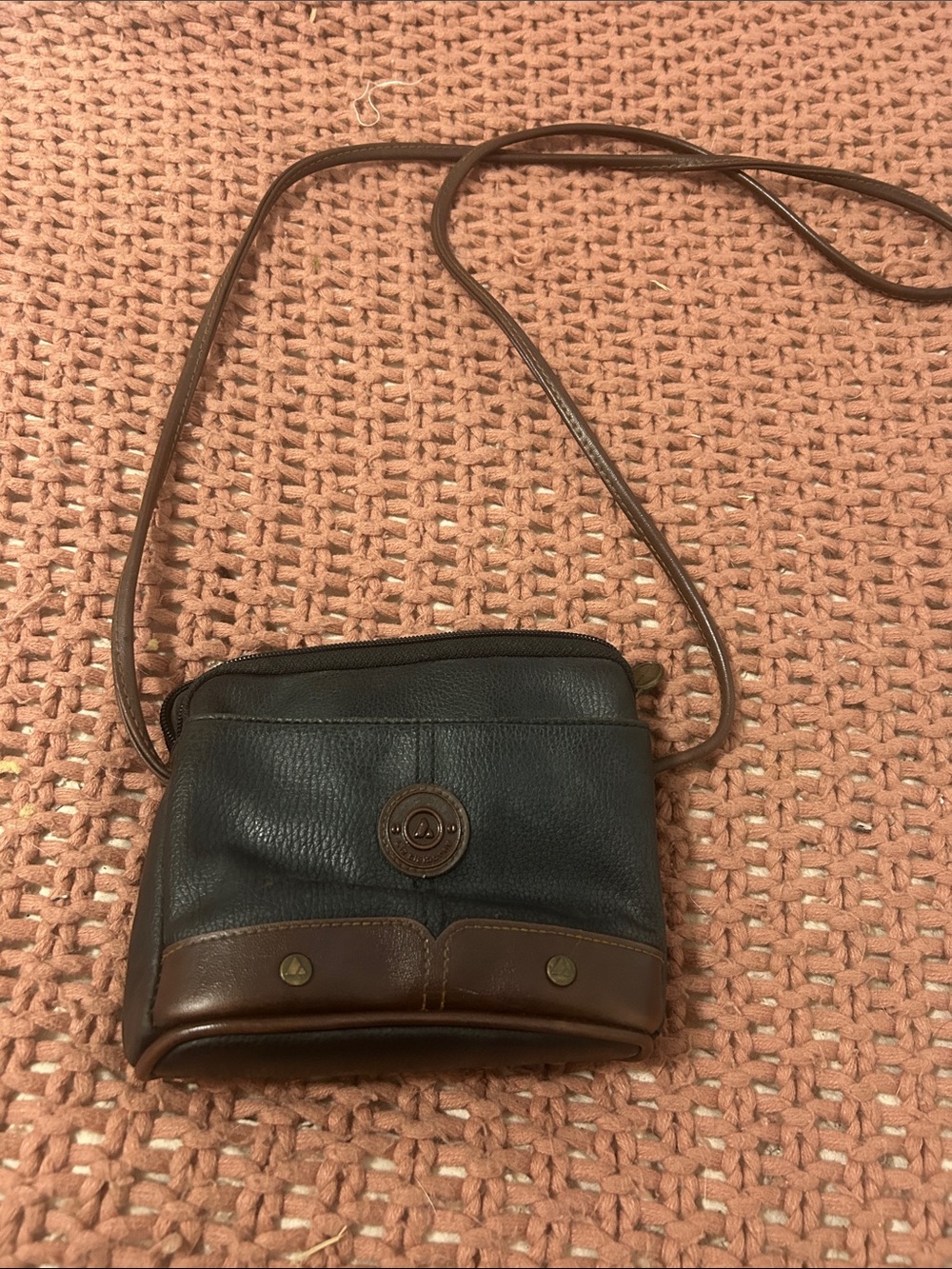 Liz Claiborne black and Brown Leather Crossbody Bag, vintage